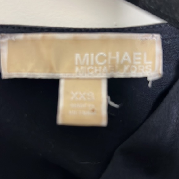 Micheal Kors long sleeve dress. Super flattering hugs all the right places. - Picture 3 of 3